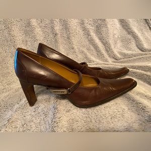 Kenneth Cole Brown Pumps